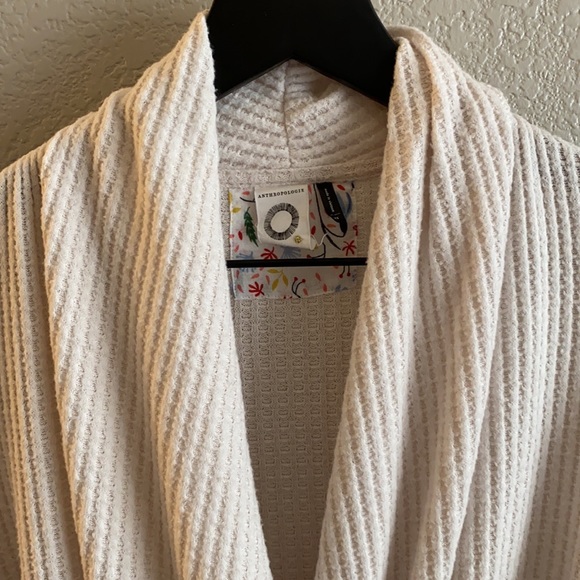 🎉SALE🎉 ANTHROPOLOGIE Akemi + Kim Waffle Knit Wrap Top XS - Picture 7 of 16